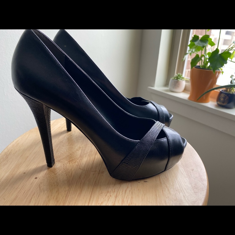 Guess Black Peep-toe Pumps